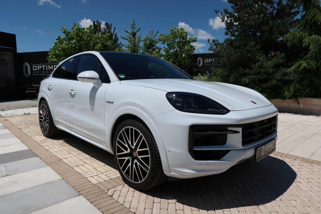 2025 Porsche Cayenne Coupe, E-Hybrid, 470cp