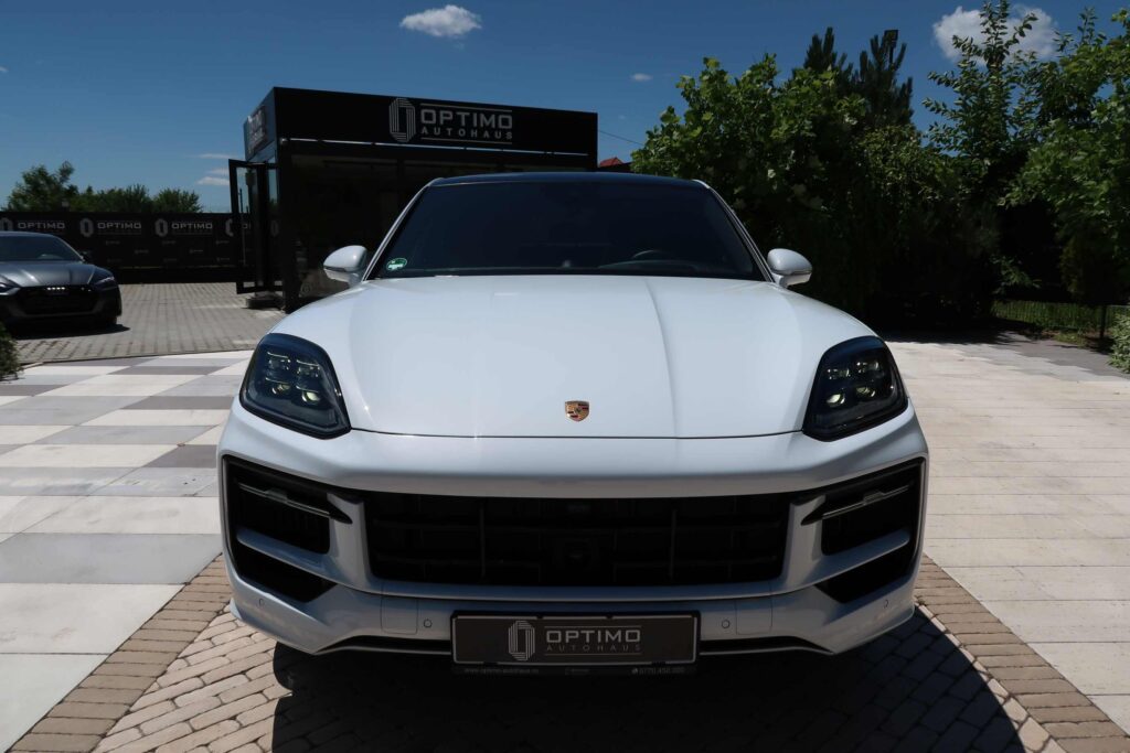 2025 Porsche Cayenne Coupe, E-Hybrid, 470cp