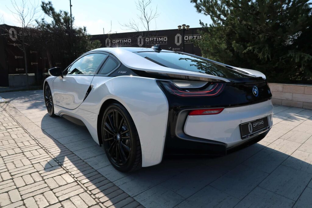 2020 BMW i8