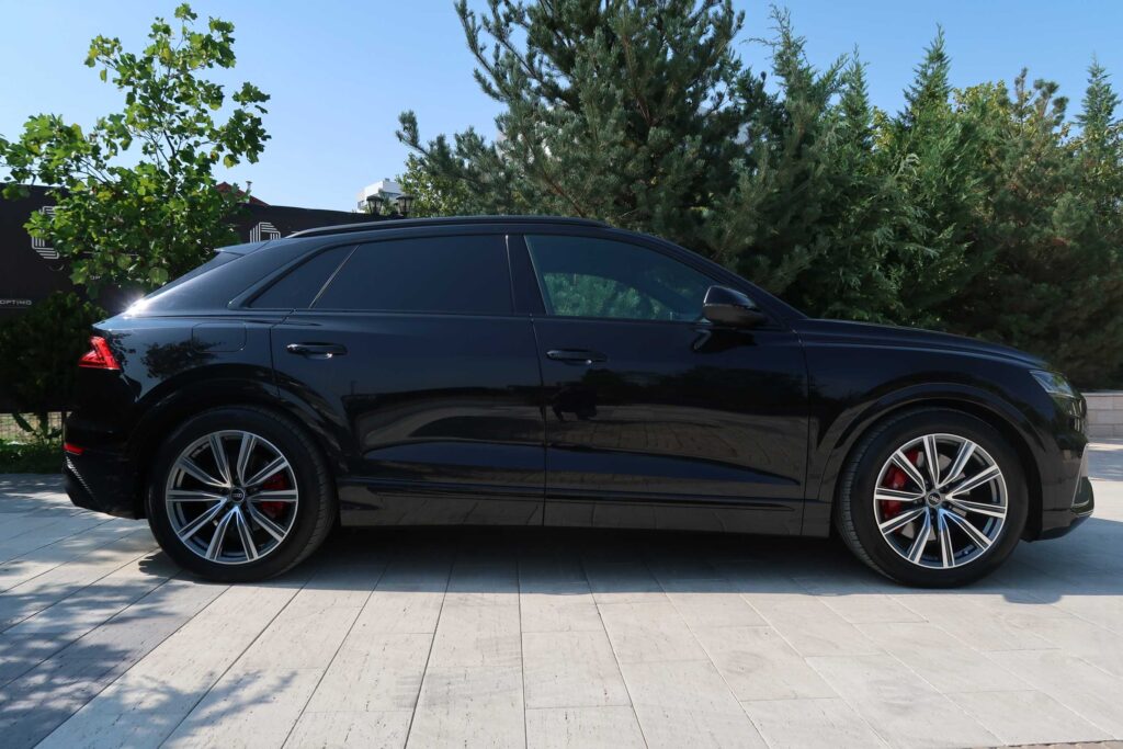 2020 Audi SQ8, Myld Hibrid