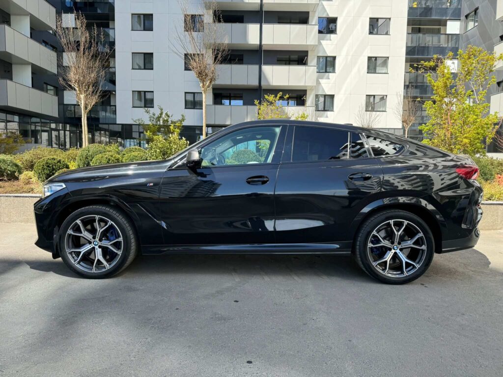 2020 BMW X6 M50i (530Cp)