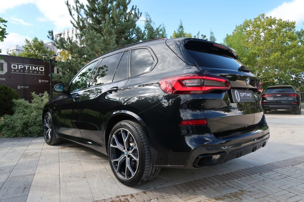 2021 BMW X5 xDrive 45e Hibrid, M Pachet, Black Sapphire Metallic