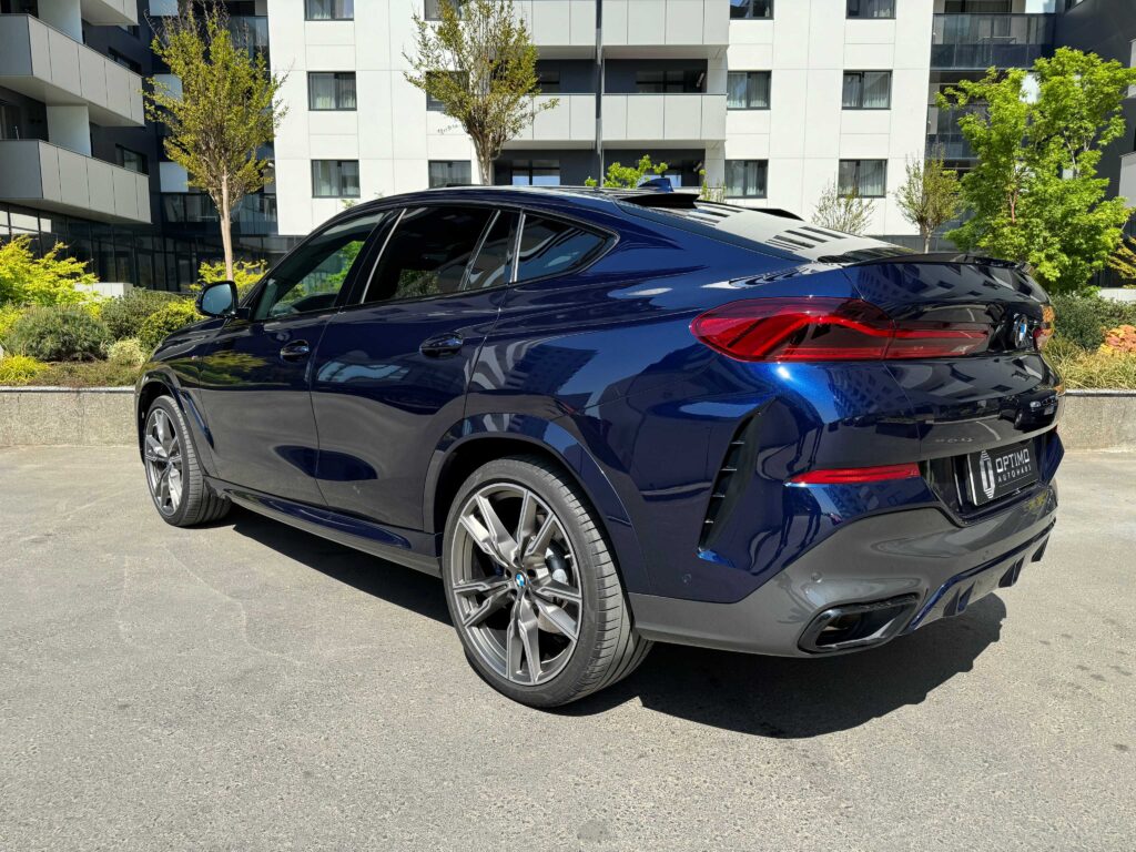 2021 BMW X6 M50i (530Cp)