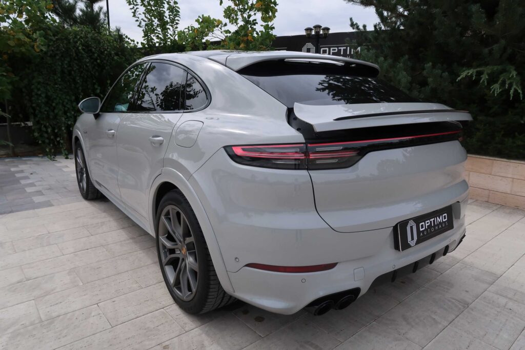 2022 Porsche Cayenne Coupe, 4E-Hybride