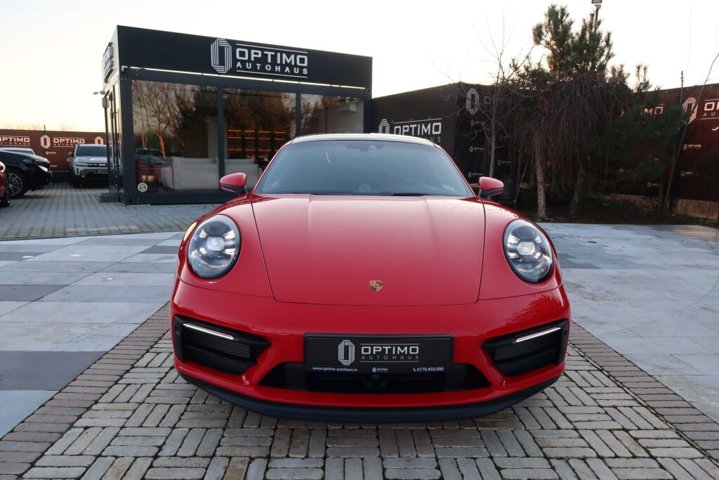 2024 Porsche 911 Carrera 4 GTS