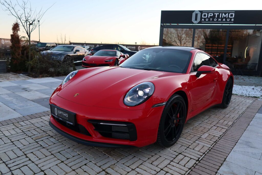 2024 Porsche 911 Carrera 4 GTS