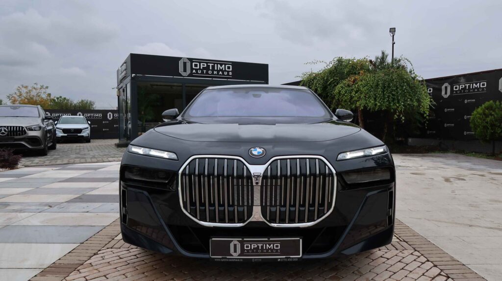 11.2024 BMW 740d xDrive G70, M Sport, Executive Lounge