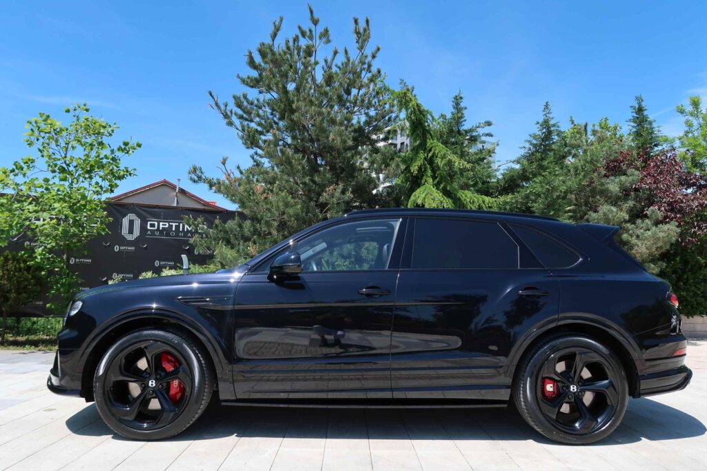 2025 Bentley Bentayga