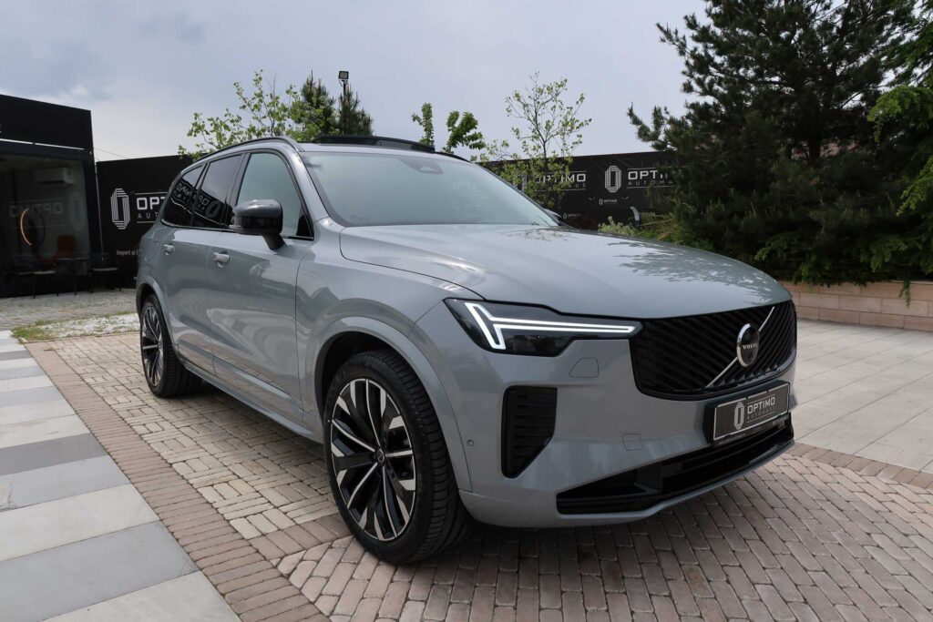 2025 Volvo XC90 Plus Dark T8