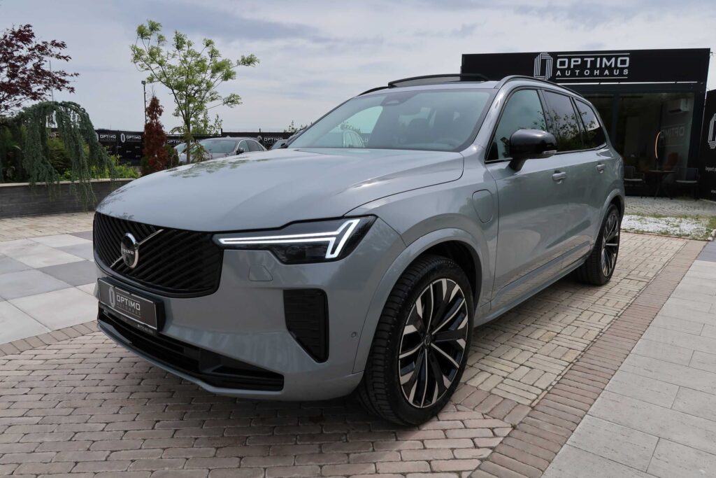 2025 Volvo XC90 Plus Dark T8