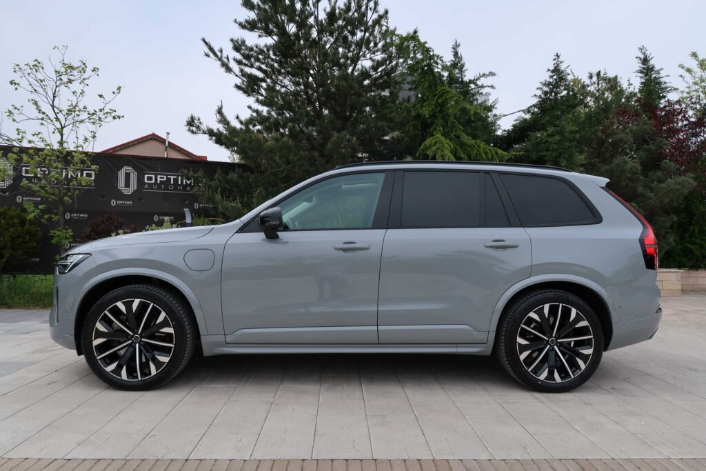 2025 Volvo XC90 Plus Dark T8