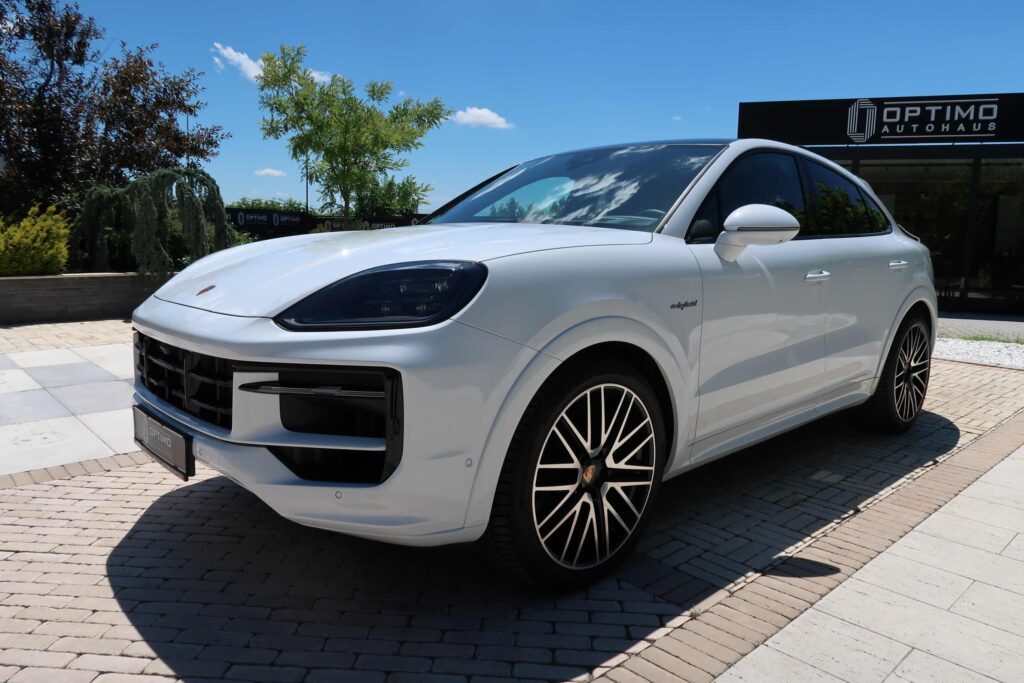 2025 Porsche Cayenne Coupe, E-Hybrid, 470cp