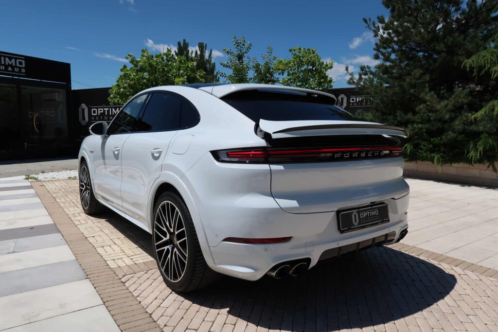 2025 Porsche Cayenne Coupe, E-Hybrid, 470cp